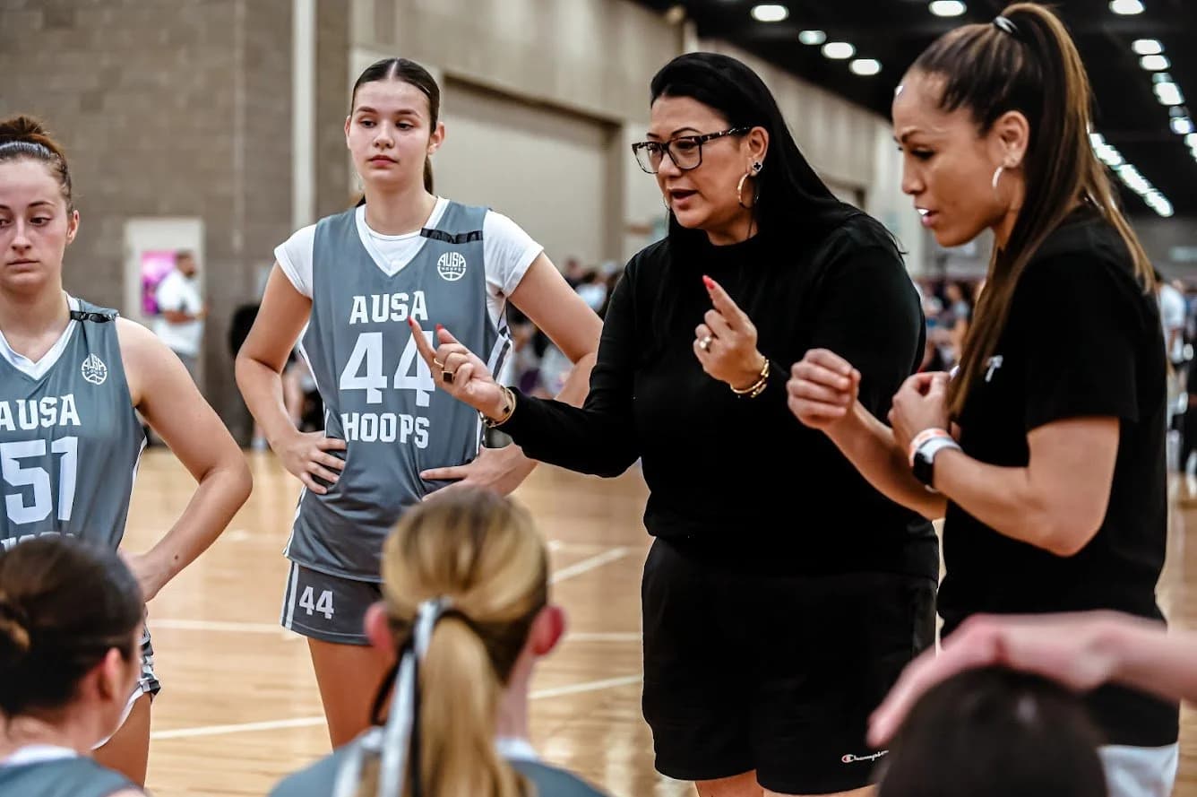 AUSA Hoops player in action