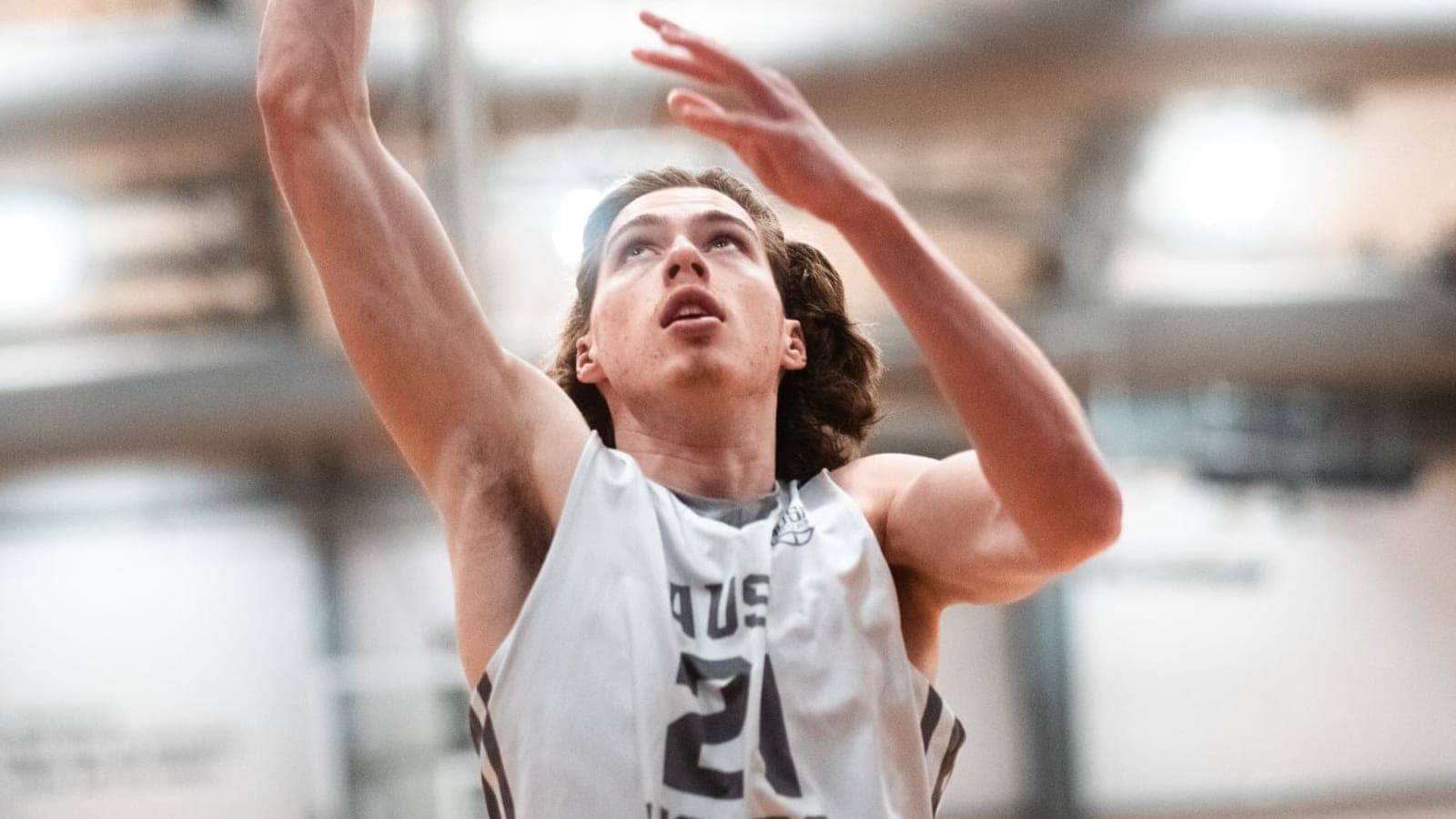 Angus Lourey Commits to Whitworth University's Basketball Program