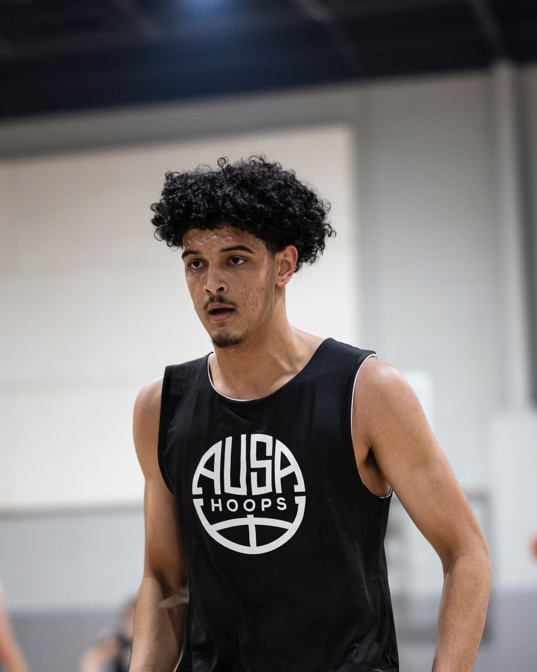 Ilia Nabi Commits to Wilbur Wright College Basketball, graphic