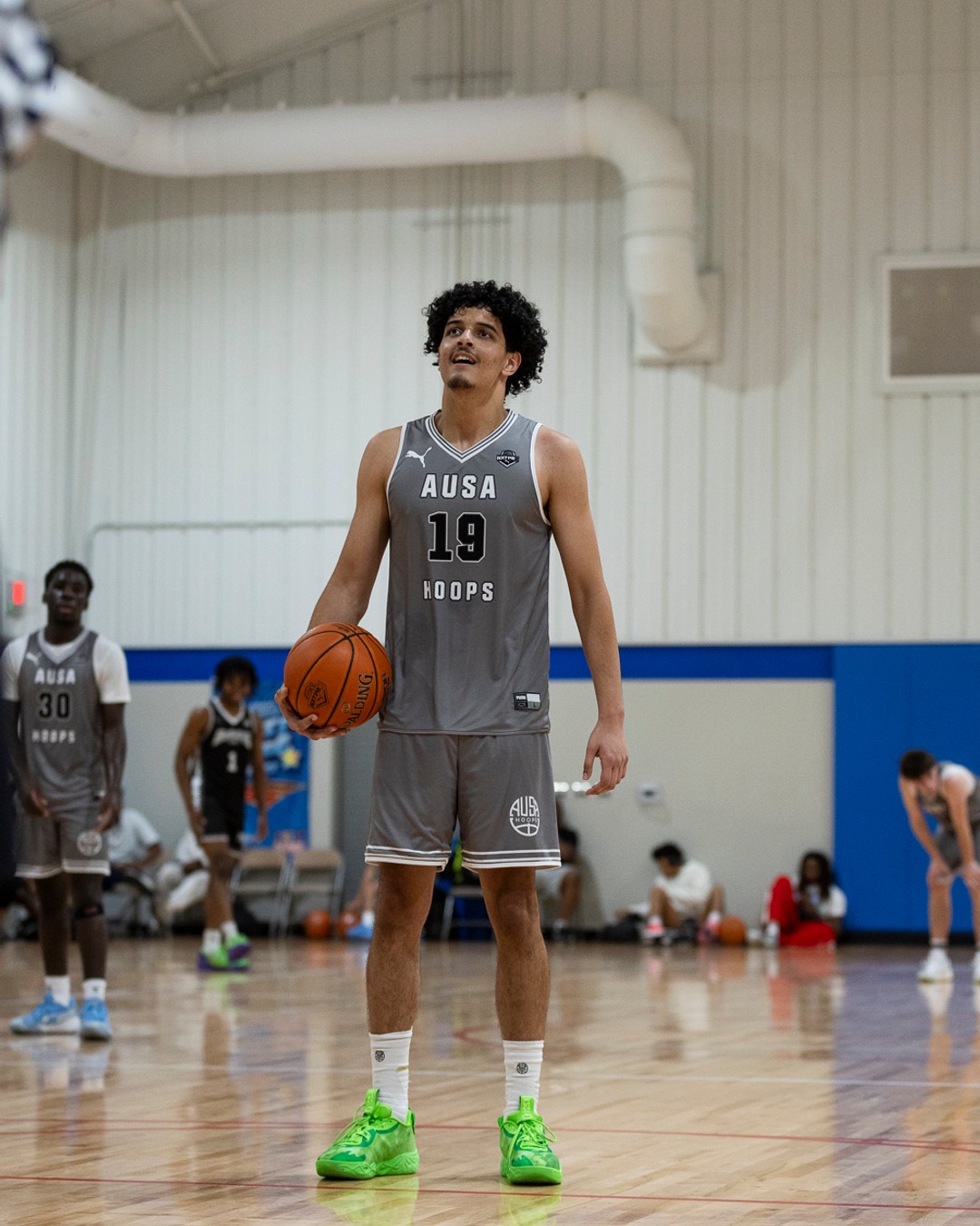 Ilia Nabi Commits to Wilbur Wright College Basketball, graphic